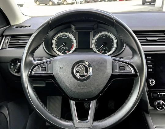 SsangYong REXTON cena 124900 przebieg: 97500, rok produkcji 2018 z Żabno małe 277